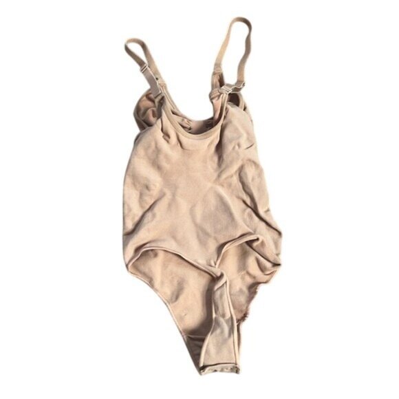 SKIMS Seamless Sculpting Thong Bodysuit Clay Beige XS (US 0-2) NWOT MSRP $70 - Picture 2 of 8